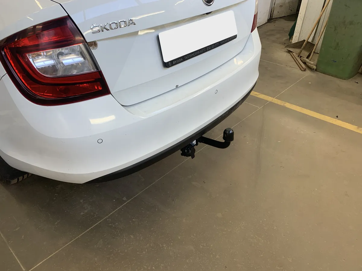 Фаркоп Berg для Skoda Rapid 2014-2020 F.5112.001 в Севастополь
