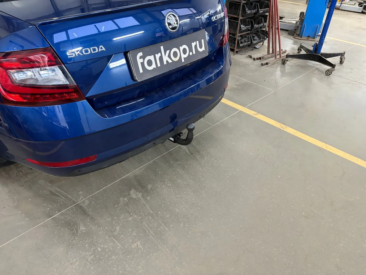 Фаркоп Steinhof для Skoda Octavia 2012-2020 V-063 в Севастополь