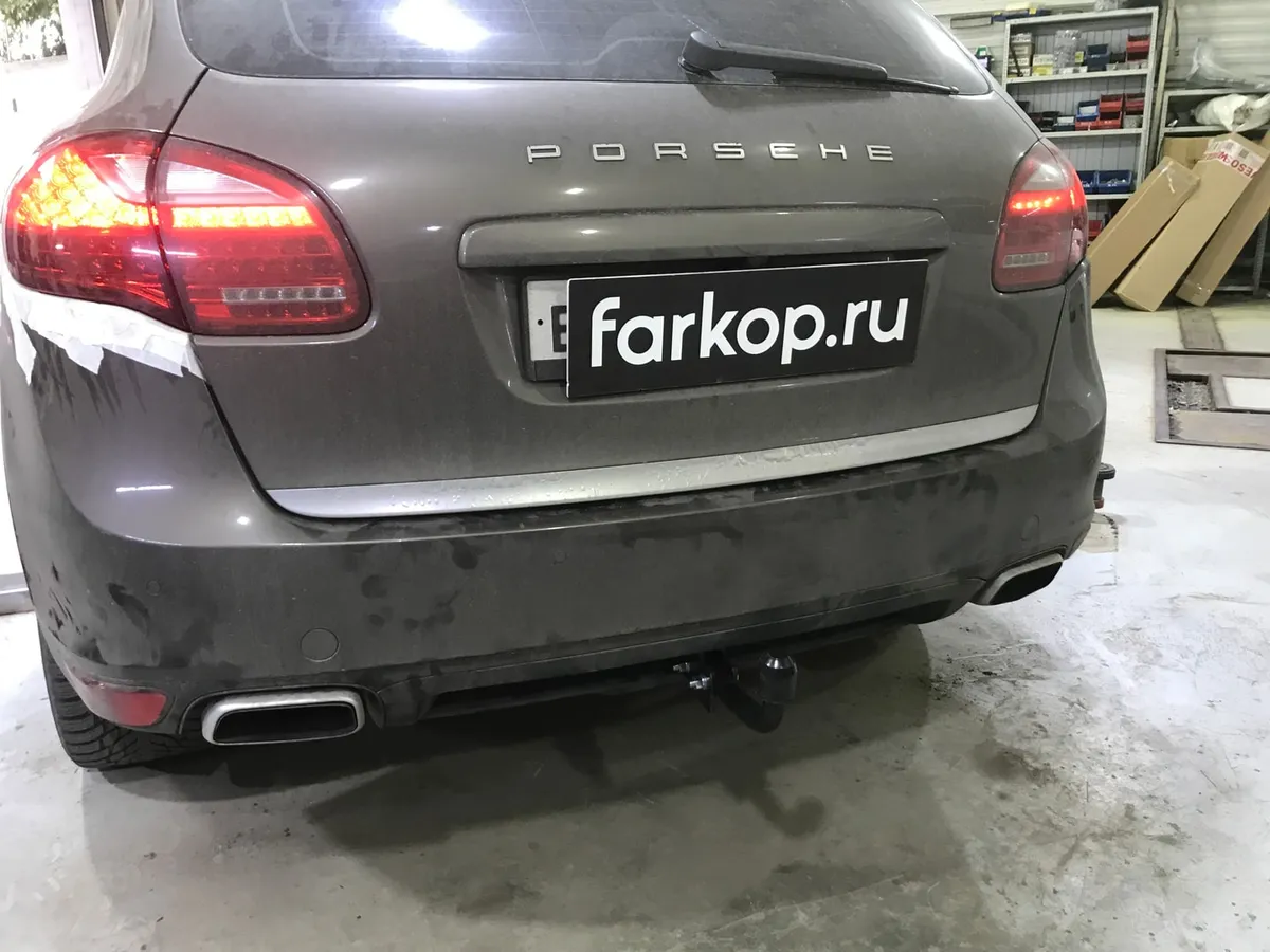 Фаркоп Berg для Porsche Cayenne 2010-2014 F.5813.001 в Севастополь