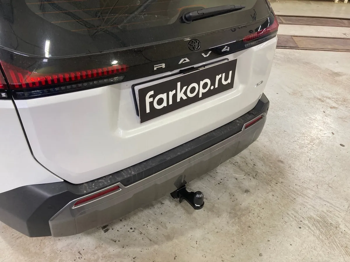 Фаркоп Berg для Toyota RAV4 2025- F.5717.002 в Севастополь Фаркоп Berg для Toyota RAV4 2025- F.5717.002 в Севастополь