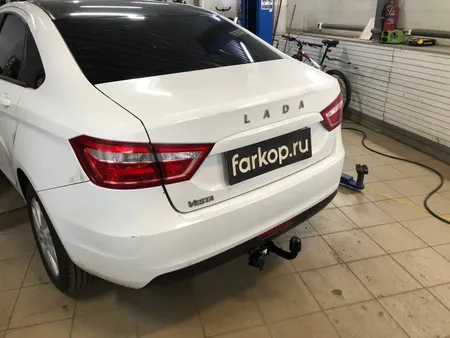 Фаркоп Berg для Lada Vesta (вкл. Cross) 2015-2022 Арт. F.6012.003 F.6012.003 в Севастополь
