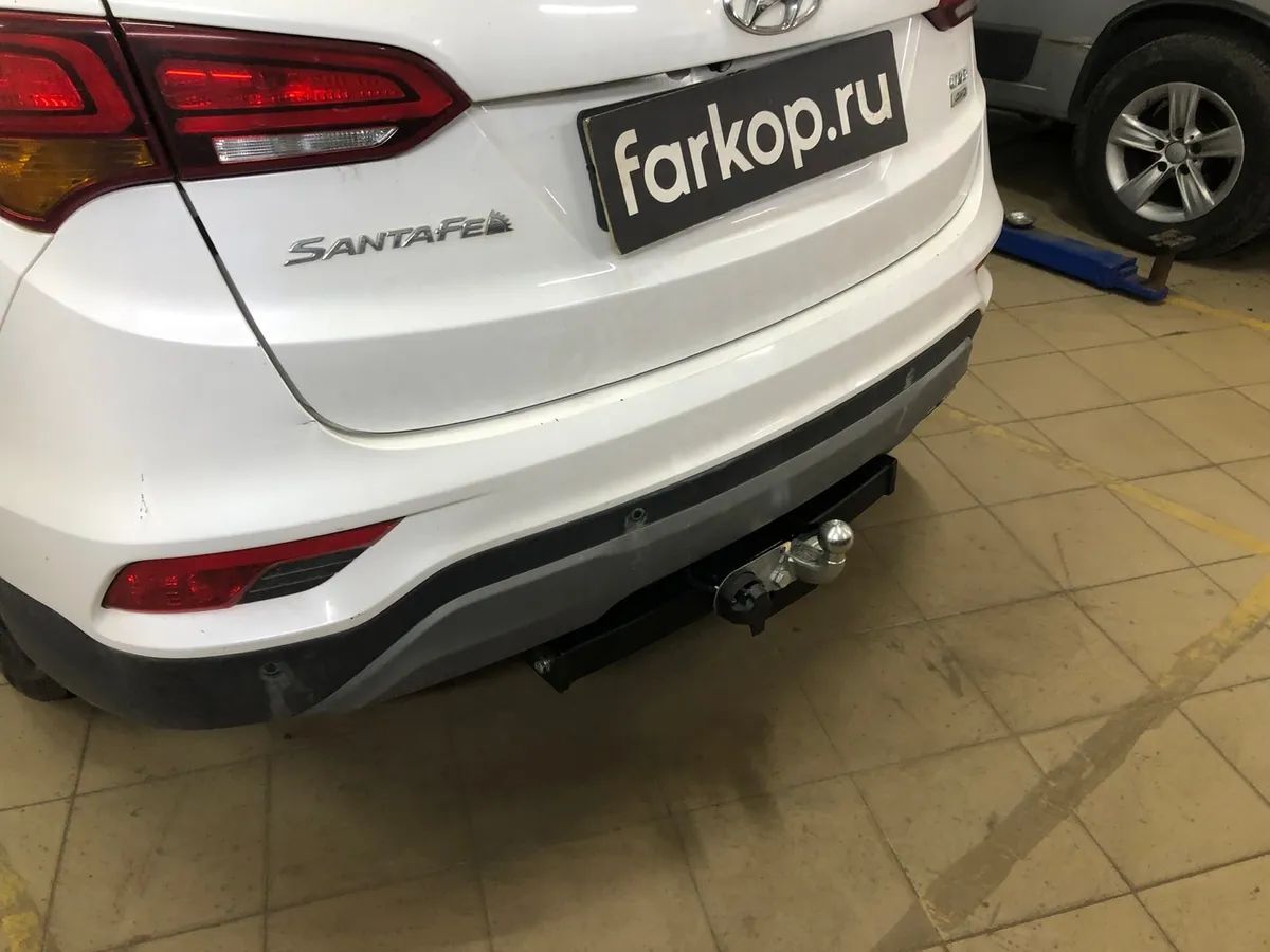 Фаркоп Лидер Плюс для Hyundai Santa Fe 2012-2018 H224-F в Севастополь Фаркоп Лидер Плюс для Hyundai Santa Fe 2012-2018 H224-F в Севастополь
